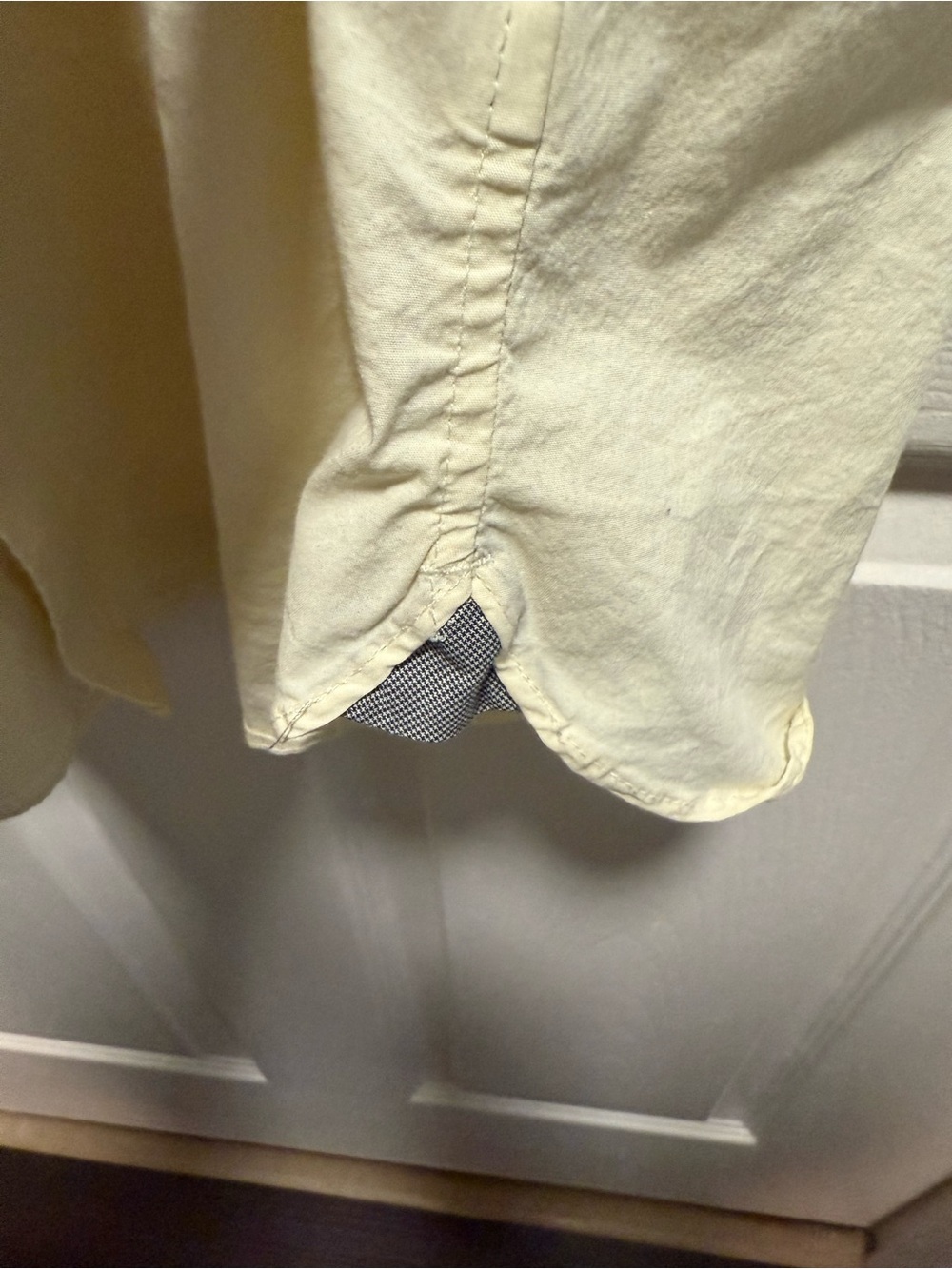 Van Heusen Men's Short Sleeve Button-Down Shirt in Pale Yellow-Cream - Picture 4 of 7